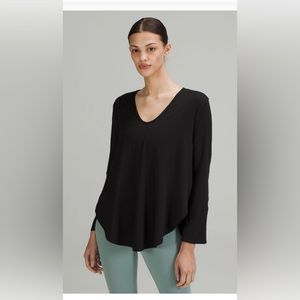 Lululemon Nulu Relaxed Fit Yoga Long Sleeve - size 6 NWT